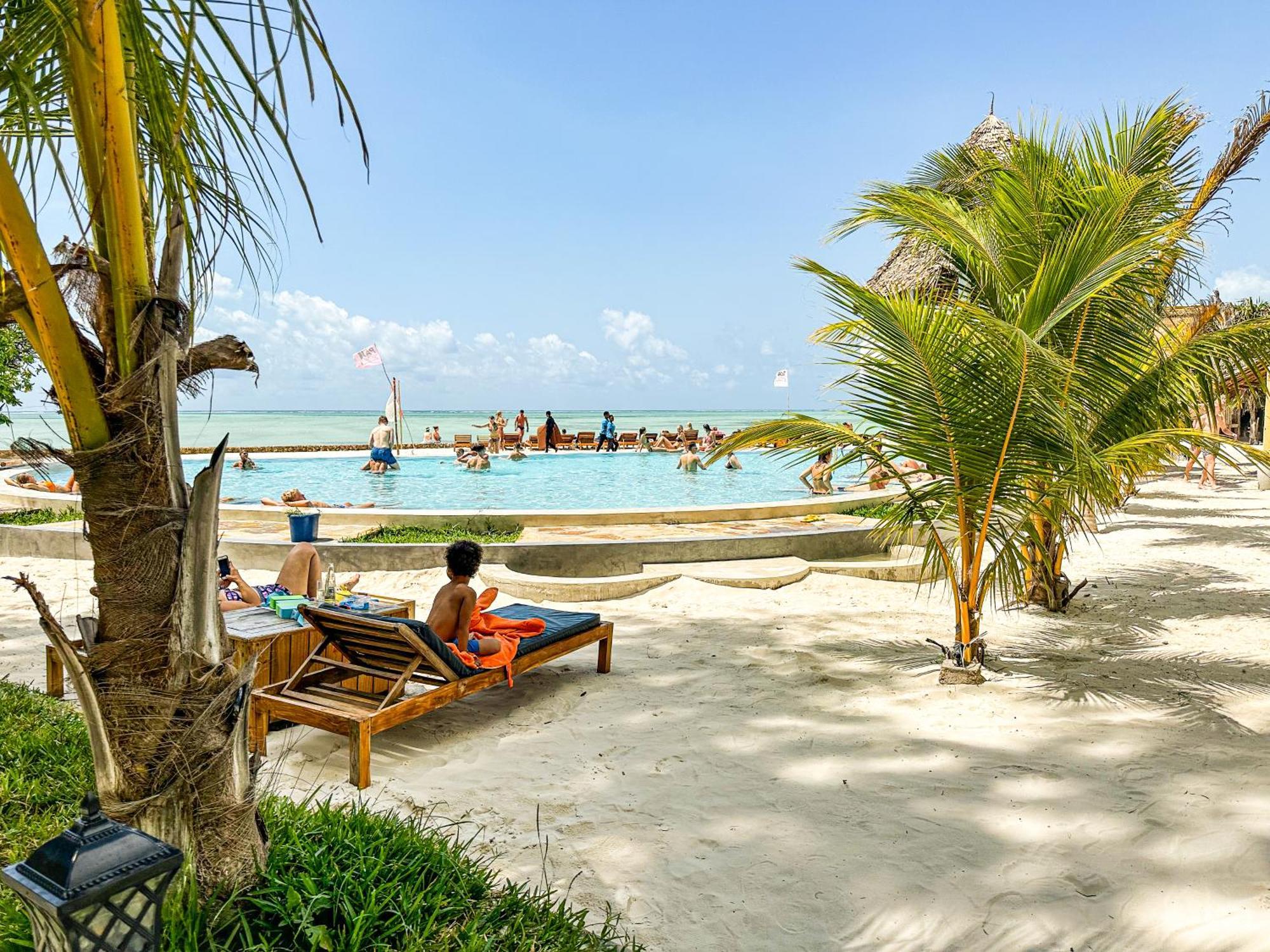 Jambo Beach Hotel Paje Exterior photo